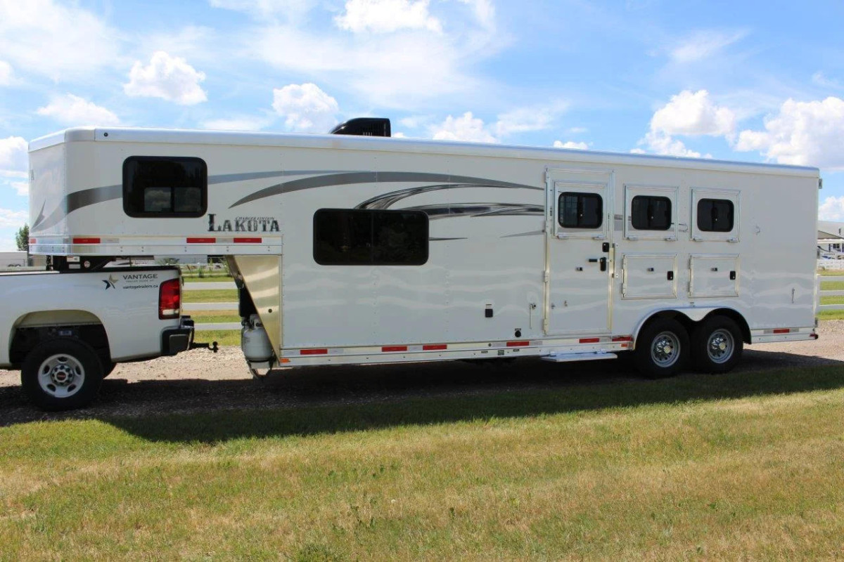 New Vantage Trailers Location in Cawston Boosts Support for Horse Owners