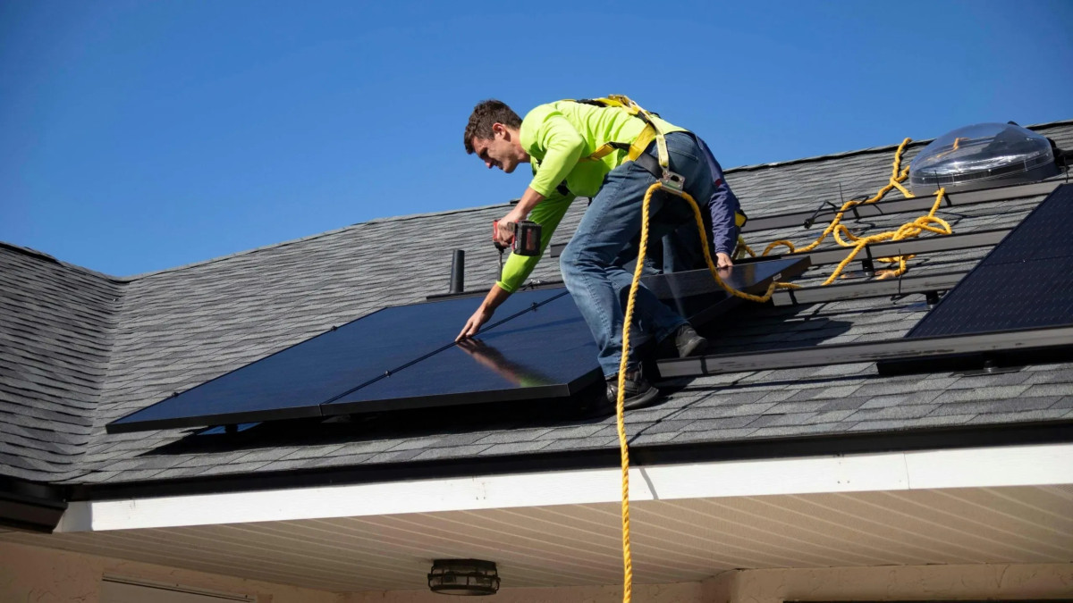 Reliable Solar Panel Maintenance Services in the Carolinas
