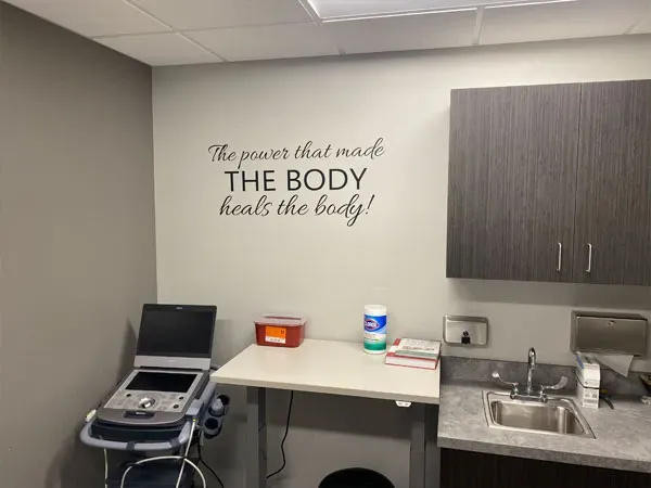 Top Chiropractor in Scottsdale Offers Effective Back Pain Relief